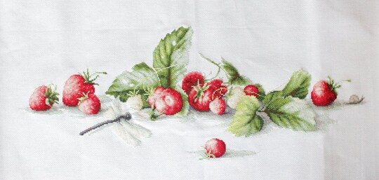 Luca-S; Etude with Strawberries Counted Cross-Stitch Kit by Luca-S B2254L; Category:Cross Stitch; Image:1